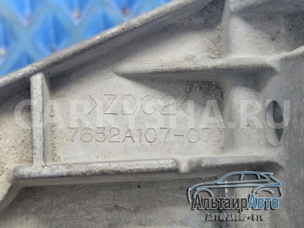 Кронштейн левого зеркала Pajero 4 основание Mitsubishi i оригинальный номер 7632A107-07