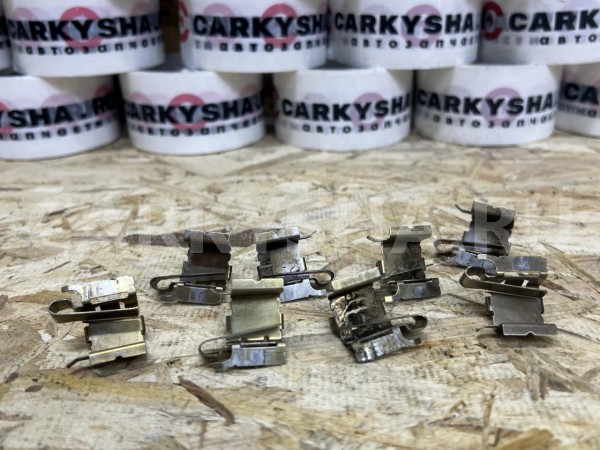 Зажимы тормозных колодок Toyota Camry VIII (XV70) Рестайлинг – седан оригинальный номер 04948-33060