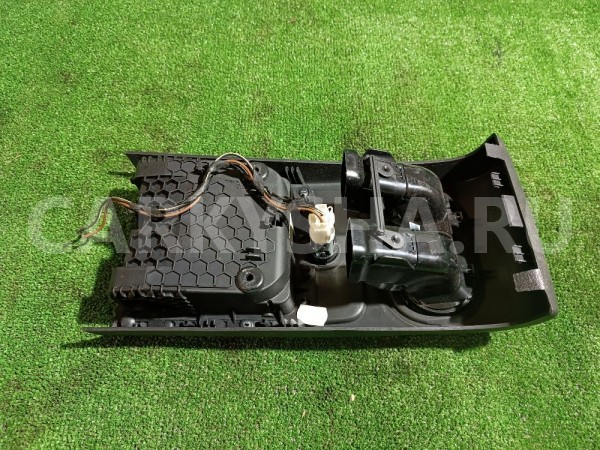 Накладка (кузов внутри) Volkswagen Tiguan 