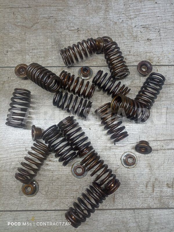 Пружина клапана Ford Focus II (2005—2008) Ford Focus оригинальный номер 1119209