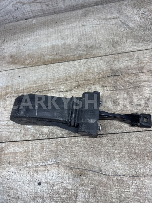 Ограничитель двери Передний cayenne Touareg 2 Volkswagen Touareg оригинальный номер 7p0837267