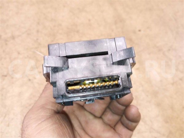 Название детали Подрулевой переключатель Модель Peugeot 4007 Peugeot 4007 оригинальный номер 16 143 822 80