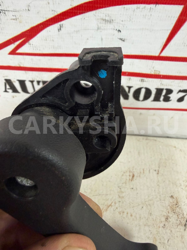 Ручка открывания капота Hyundai Elantra 5 MD Hyundai Elantra оригинальный номер 811813F000RY
