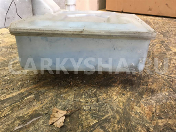 Бачок омывателя лобового стекла VW Golf V 2003-2009 Volkswagen Golf оригинальный номер 1K0955453Q
