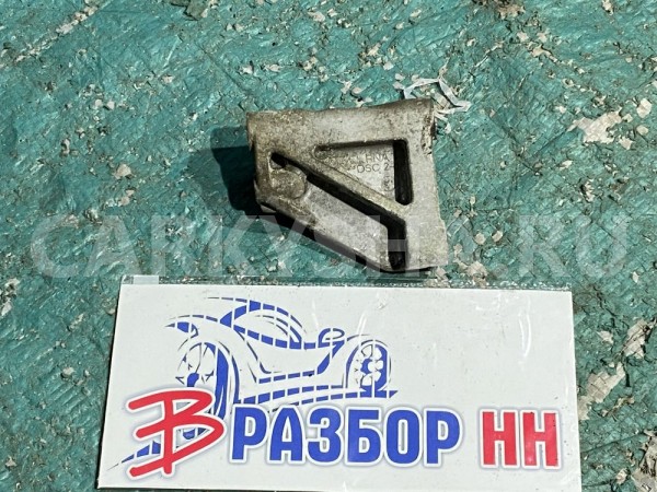 Кронштейн генератора Honda Cr-V RE 2.0 R20A2 2008 Honda CR-V оригинальный номер 31113RNAA00