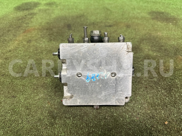 Блок клапанов гидроподвески Toyota Land Cruiser 200 2008-2022 4894060020 Toyota Land Cruiser 