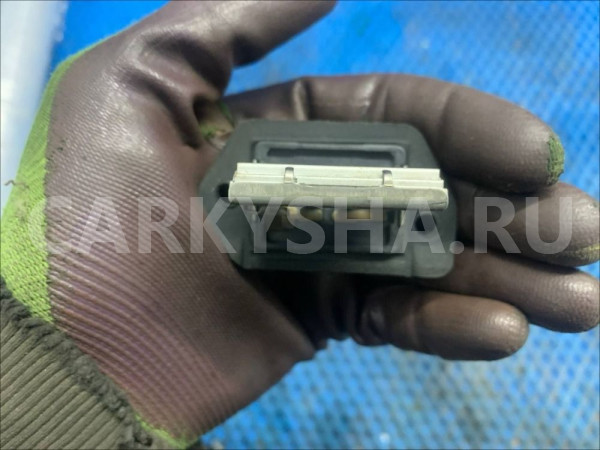 Резистор отопителя Nissan Almera Classic B10 Nissan Almera Classic оригинальный номер 27100-95F0A