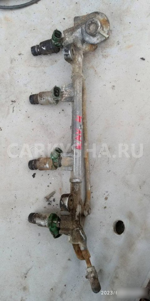 Топливная рампа с форсунками Toyota RAV4 I (1994—2000) Toyota RAV 4 