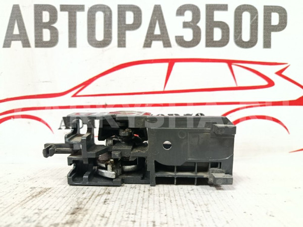 Ручка двери внутренняя правая Suzuki SX4 2006-2014 Suzuki SX4 оригинальный номер 8311063J20