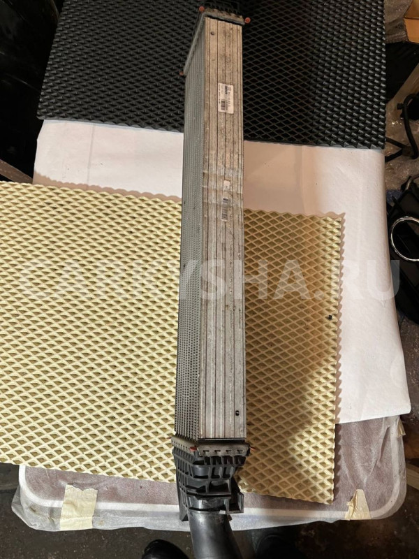 Интеркулер Audi A4 B8 дорестайлинг Audi 200 оригинальный номер 8k0145805g