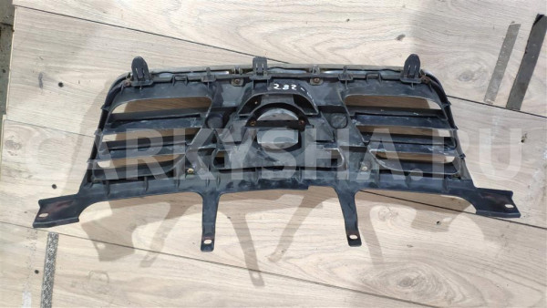 Решетка радиатора Nissan X-Trail (T30) 2001-2006 Nissan X-Trail оригинальный номер 623108H709