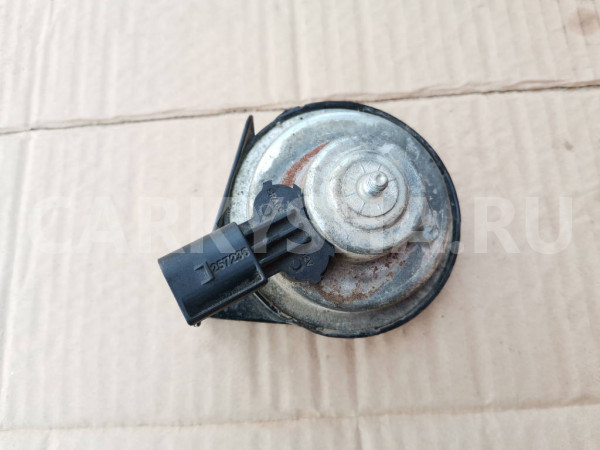 Гудок правый Mercedes-Benz E-класс C207 Mercedes-Benz E-klasse оригинальный номер A0065428220