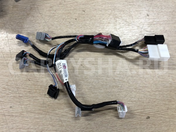 Жгут проводки консоли передач Toyota Highlander IV (U70) оригинальный номер 82166-0E150