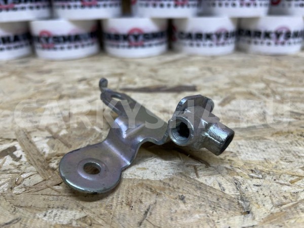 Крепление тормозной трубки Toyota Hilux VIII Рестайлинг – пикап двойная кабина оригинальный номер 90412-T0010