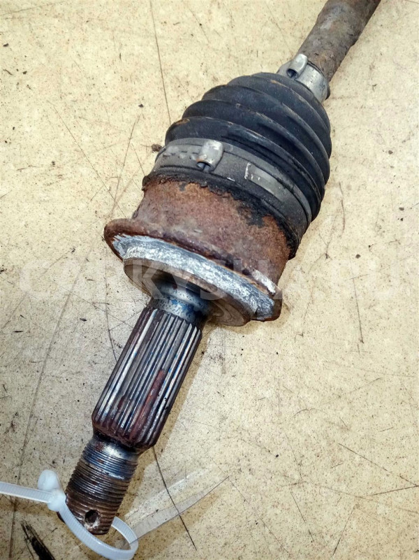 Название детали Привод задний Модель Mitsubishi Outlander XL Mitsubishi Outlander оригинальный номер 3274 C9