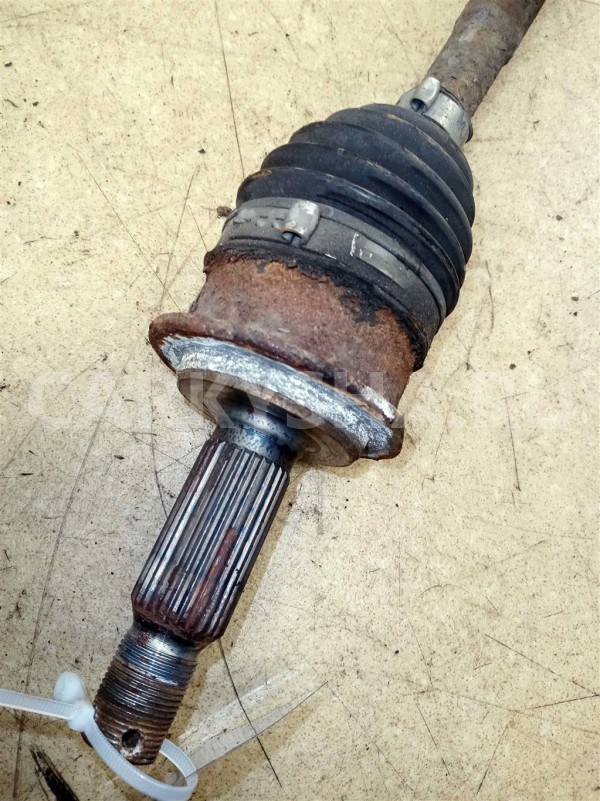 Название детали Привод задний Модель Mitsubishi Outlander XL Mitsubishi Outlander оригинальный номер 3274 C9