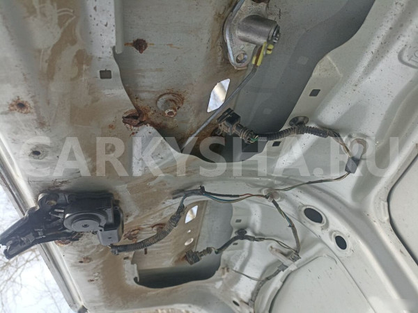 Крышка багажника toyota Avensis Toyota Avensis 