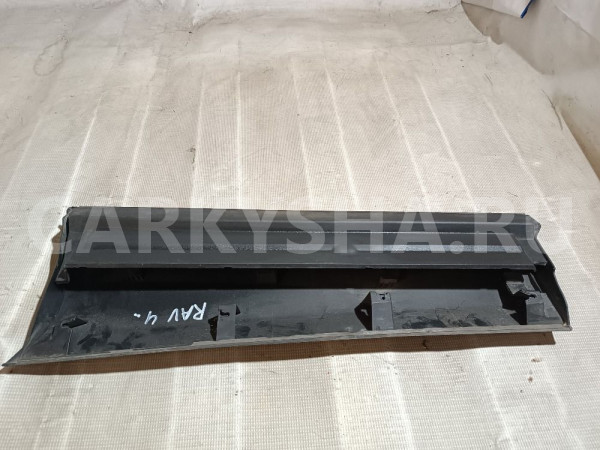 Молдинг задней правой двери Toyota RAV 4 оригинальный номер 7507742020
