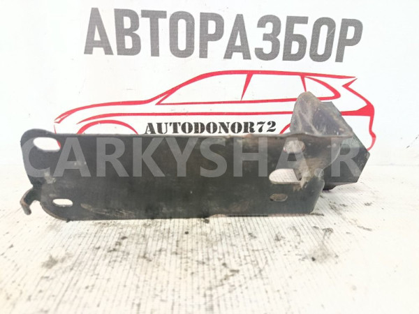 Кронштейн радиатора праый BMW 3 E90/E91/E92/Е93 BMW 3er оригинальный номер 51647117812