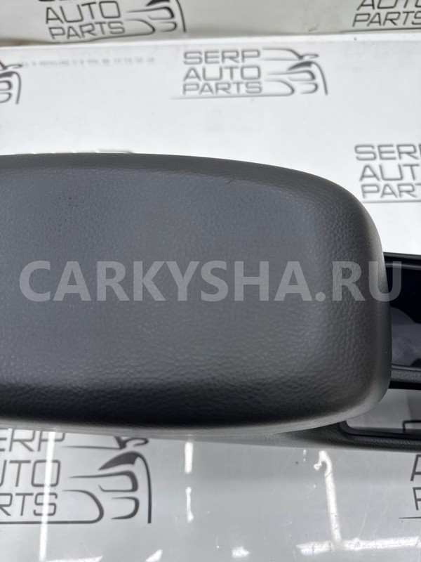 Подлокотник Mitsubishi Lancer 9 CS3A 1.6 (4G18) Mitsubishi Lancer 