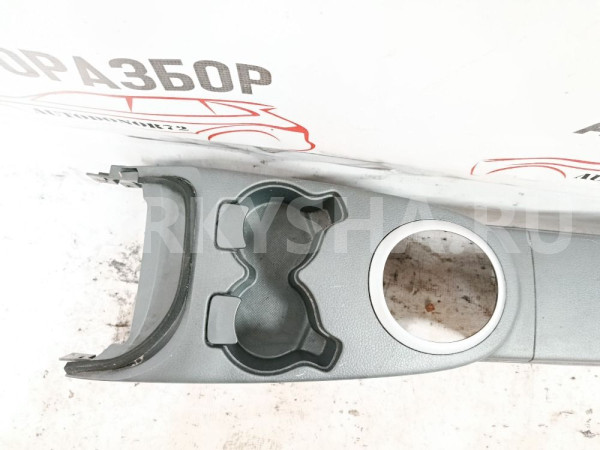 Консоль центральная Suzuki SX4 2006-2014 Suzuki SX4 оригинальный номер 7581080J00