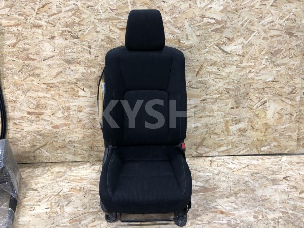 Сиденье переднее правое Toyota Hilux VIII – пикап двойная кабина оригинальный номер 71071-0KX00-C0
