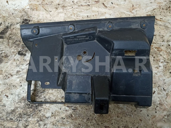 Панель в нутри бордочка mitsubishi lancer 10 Mitsubishi Lancer оригинальный номер 8006A064