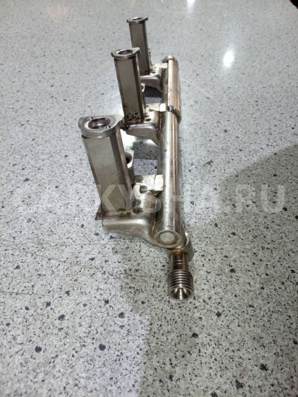 Рейка топливная правая Range Rover Sport 2 30HD0D Land Rover Range Rover оригинальный номер LR076017