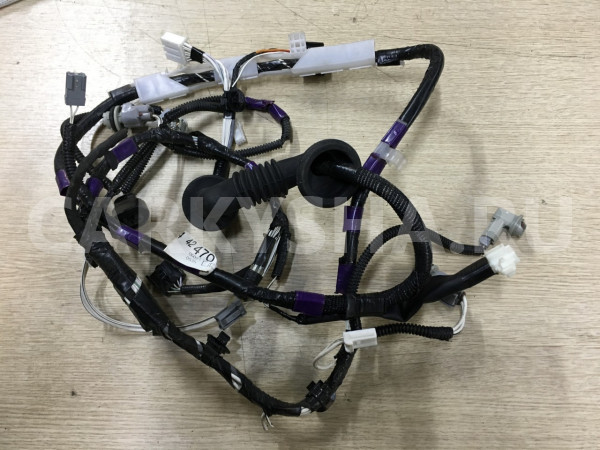 Проводка в крышку багажника Toyota RAV 4 IV (CA40) оригинальный номер 82184-42470