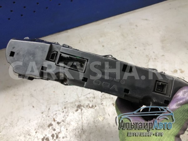 Блок управления климатом Mercedes W211 Mercedes-Benz E-klasse оригинальный номер A2118302385