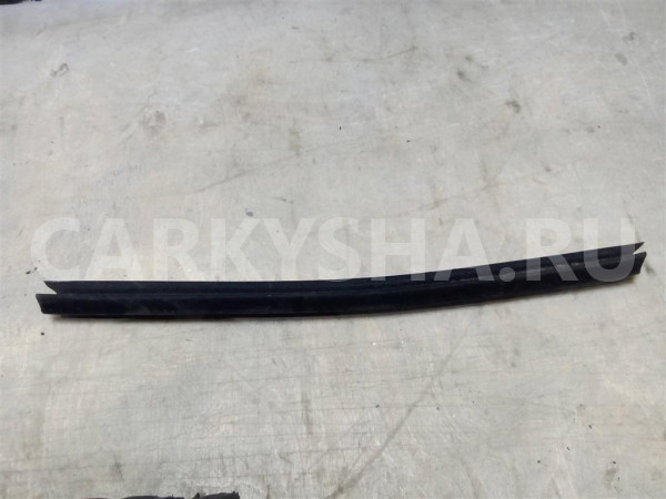 Уплотнитель стекла задней правой двери BMW X3 E83 2004-2010 BMW X3 оригинальный номер 51353330186