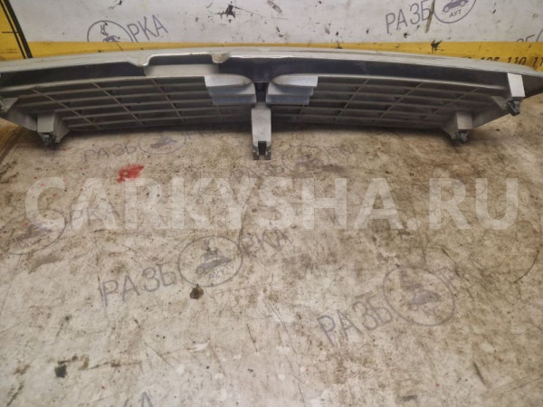 Решетка радиатора Nissan Bluebird U14 (1996—2001) Nissan Bluebird оригинальный номер 623108E014