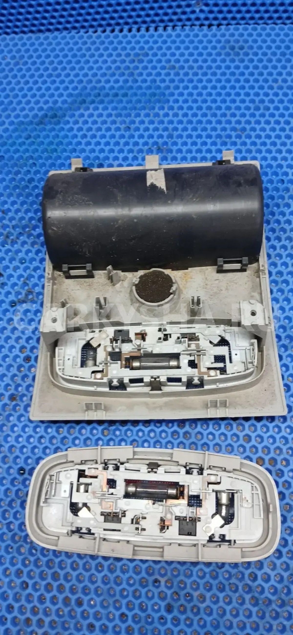 Плафон салонный Ford C-MAX I (2003—2007) Ford C-MAX 