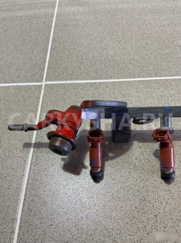 Рампа с форсунками Mazda Familia 2001 г Mazda 2 оригинальный номер 1955003020