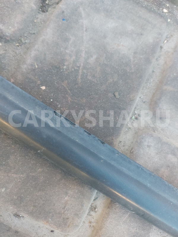 Накладка стекла заднего правого Hyundai Getz Hyundai Getz оригинальный номер 832201C001