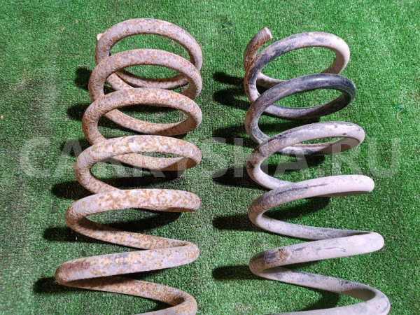 Пружины задние к-кт Honda Stepwgn оригинальный номер 52441S47J12