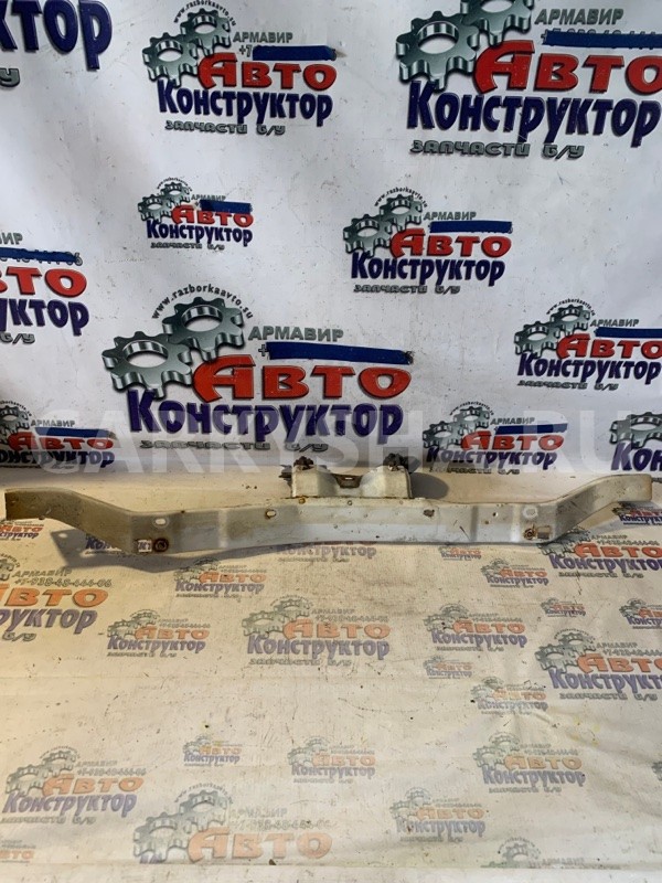 Планка радиатора Mitsubishi Outlander 