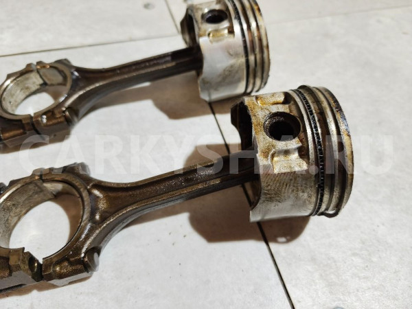 Поршень с шатуном Mitsubishi i оригинальный номер MD312667