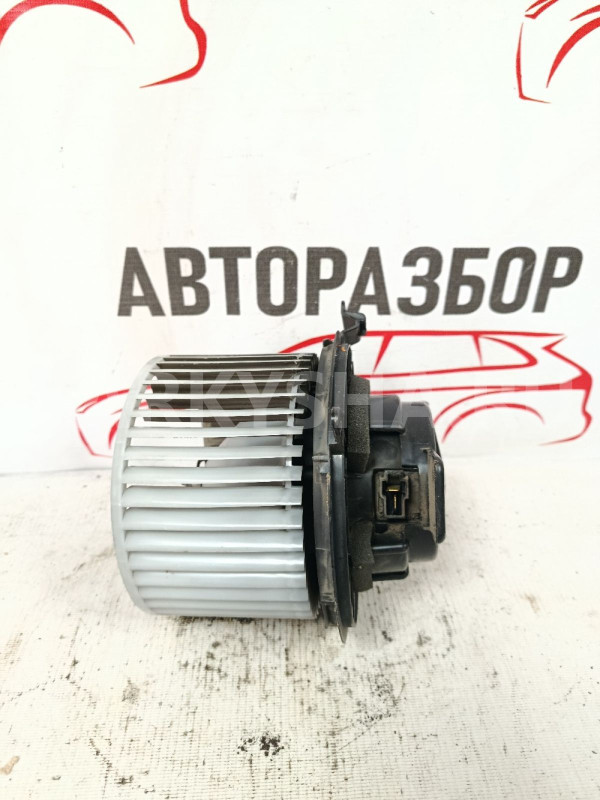 Моторчик печки Suzuki SX4 2006-2014 Suzuki SX4 оригинальный номер 7415080J10