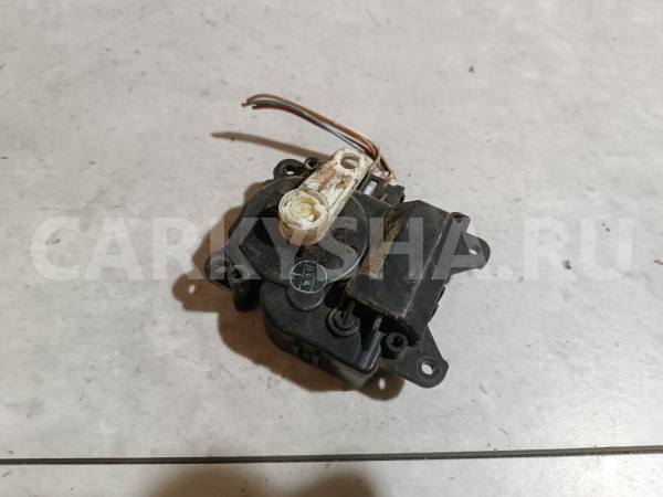 Моторчик заслонки отопителя Toyota Prius оригинальный номер 0637007040