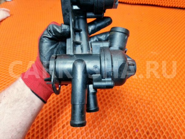 корпус термостата volkswagen TIGUAN CAXA CAVA 1.4 Volkswagen Scirocco оригинальный номер 03c121026