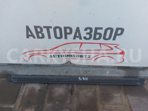 Накладка стекла заднего правого Hyundai Getz Hyundai Getz оригинальный номер 832201C001
