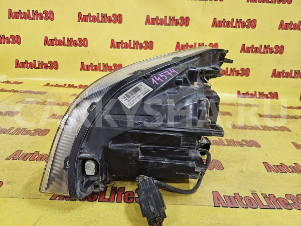 Фара правая Volvo XC60 оригинальный номер 30763136