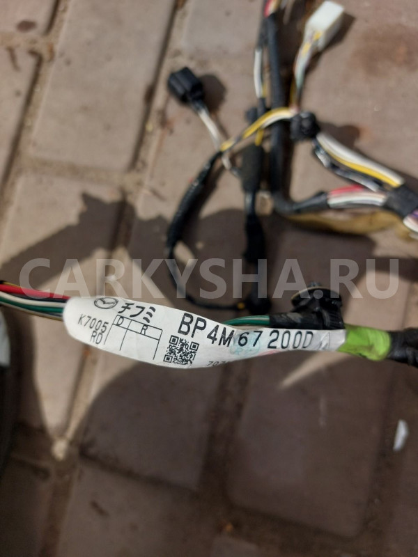 Проводка двери передней правой Mazda 3 BK Mazda 2 оригинальный номер BP4M67200D