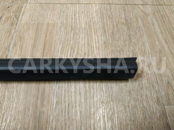 Накладка стекла переднего правого Opel Astra 