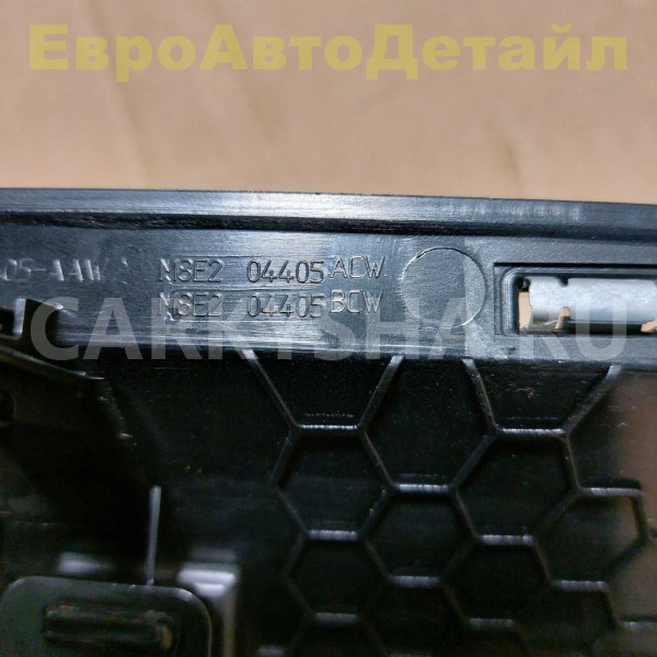Решетка динамика в торпедо Range Rover L460 / L461 Land Rover Range Rover оригинальный номер LR176655