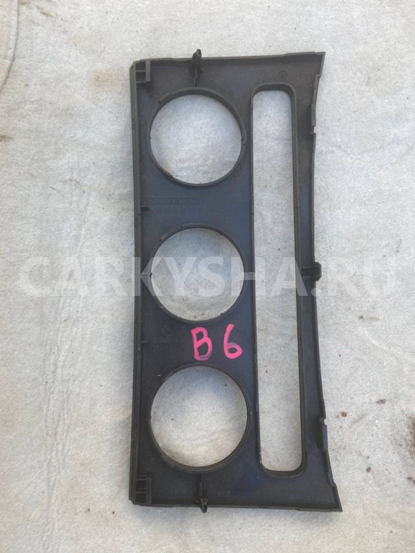 Накладка декоративная Volkswagen Passat B6 (2005—2010) Volkswagen Passat оригинальный номер 3C0863100