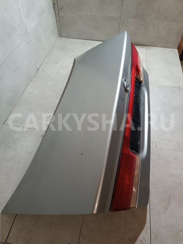 Крышка багажника Nissan Sunny оригинальный номер H43004M4CM