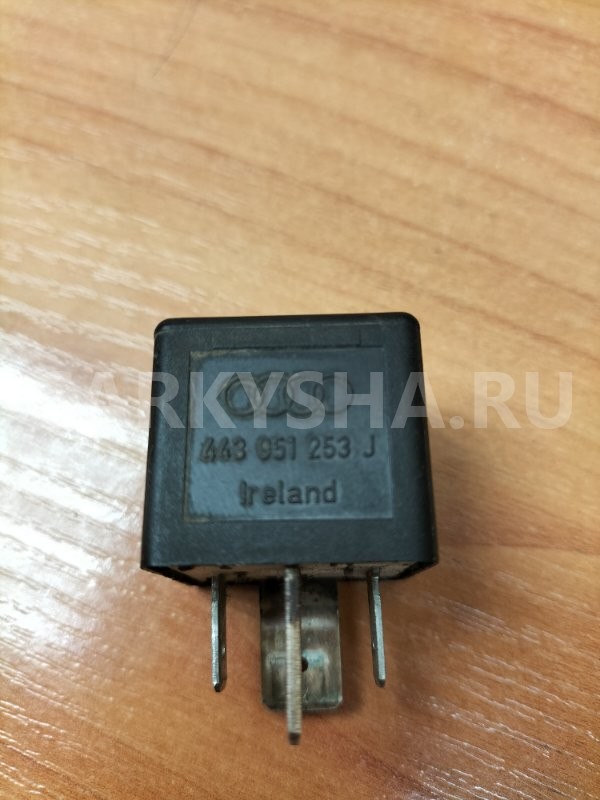 Реле вентилятора №213 Volkswagen Passat B5 1.8T Volkswagen Passat 