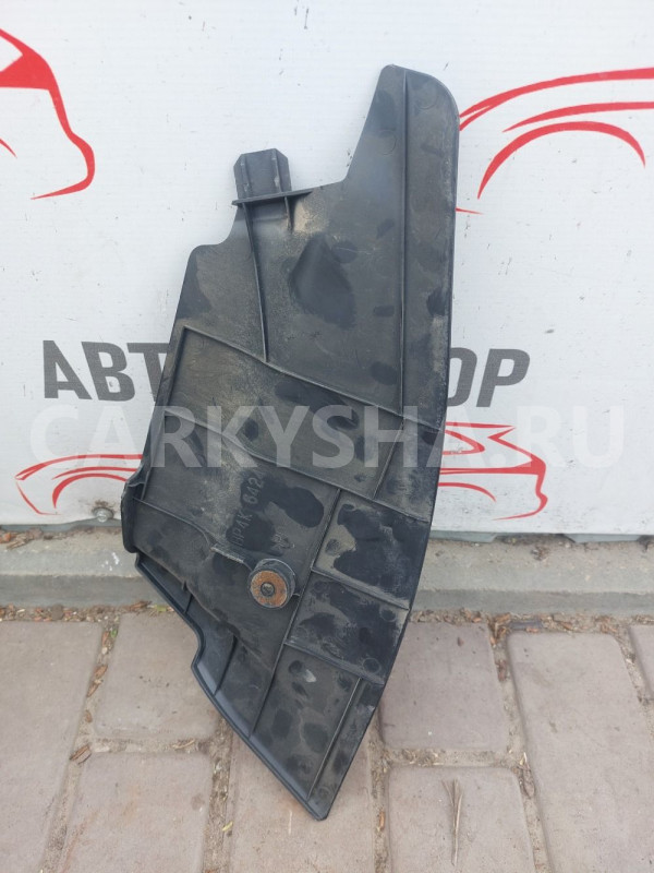 Накладка центральной консоли левая Mazda 3 BK Mazda 2 оригинальный номер BP4K64241